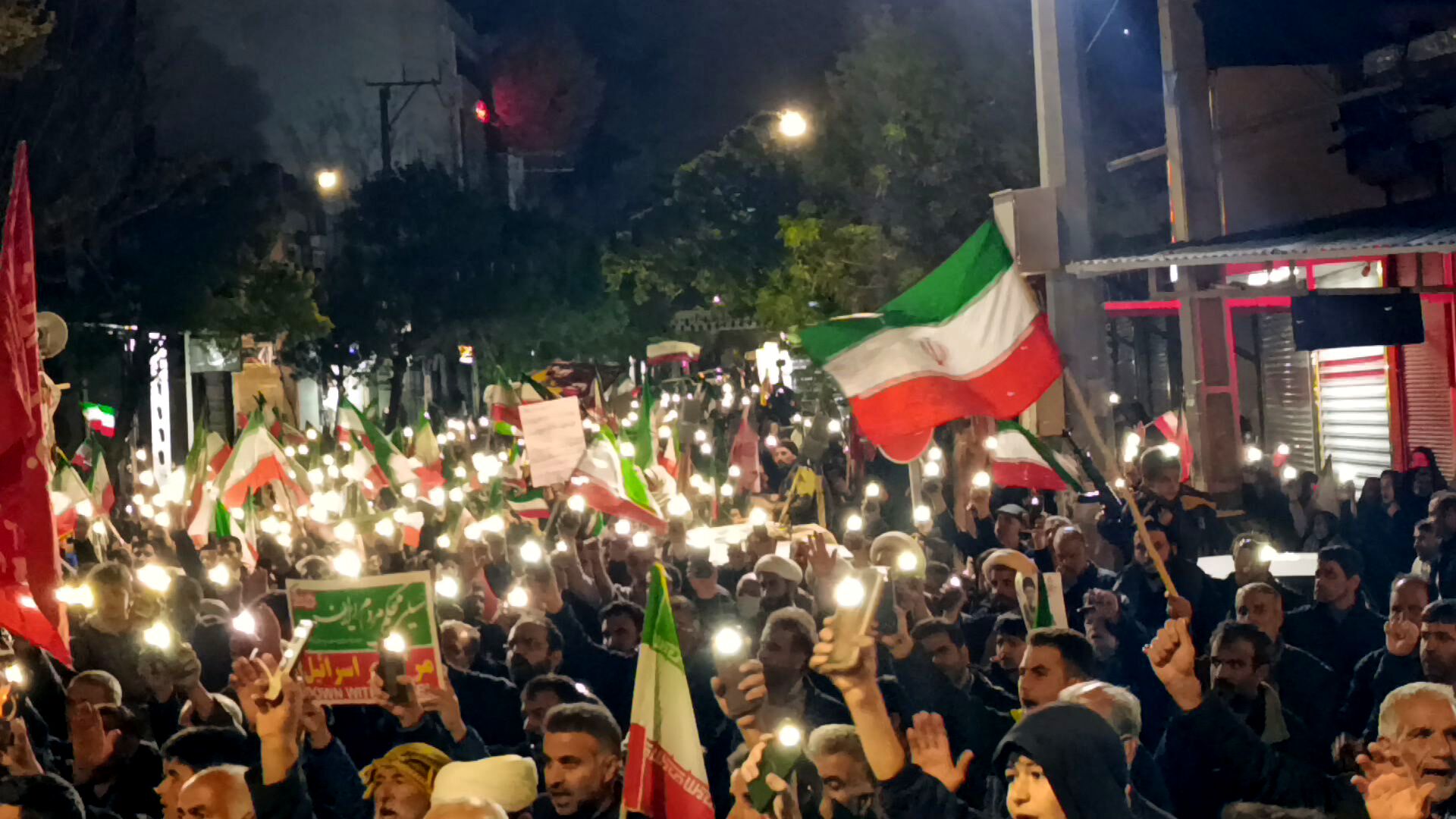 مدیرکل آموزش و پرورش استان مهمان ویژه‌ راهپیمایی شبانه دانش‌آموزان اسدآباد