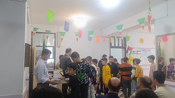 جشن جوانه‌های دبیرستان دوره اول نمونه دولتی پژوهش آشخانه