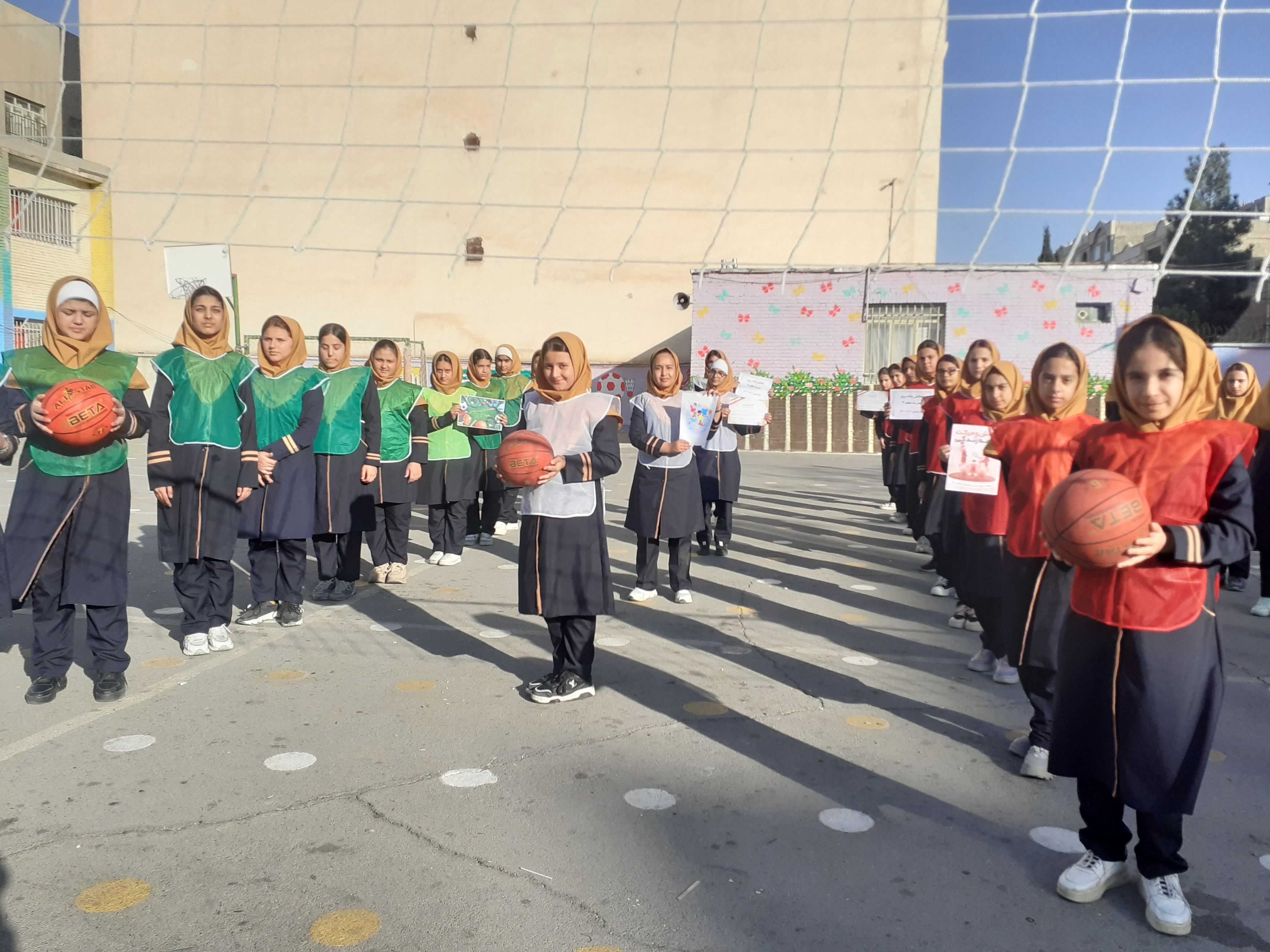 سلامتی بزرگترین دارایی انسان است که با ورزش و تغذیه سالم از آن محافظت می‌شود