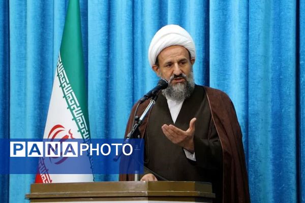 نماز جمعه عبادی سیاسی این هفته شهرستان‌قرچک