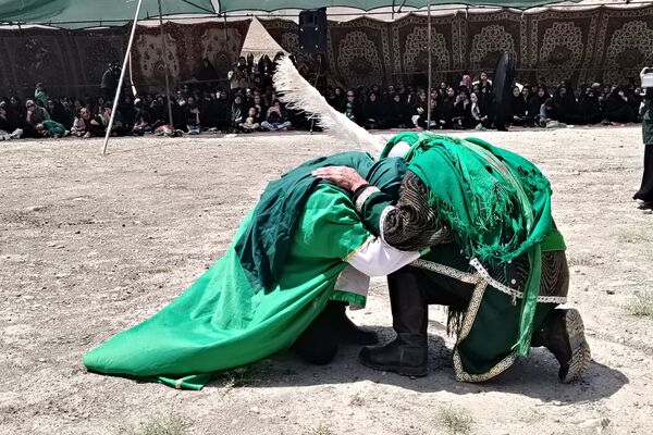 مراسم تعزیه خوانی در روز اربعین حسینی در شهر بار