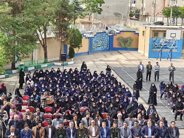 زنگ «سپاس معلم» در کرمانشاه 
