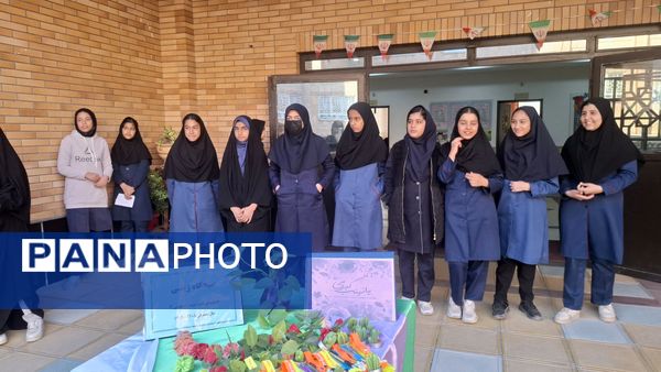 جشن ولادت حضرت زینب(س) در دبیرستان سردار سلیمانی ۳