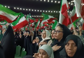 شبی به نام عشق و برکت نازی‌آباد میزبان پیوند ۶ زوج جوان با نوای مهدی رسولی
