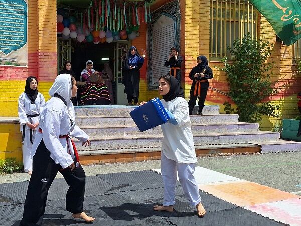 برگزاری المپیاد ورزشی درون مدرسه‌ای در دبیرستان سیزده آبان ناحیه یک کرج