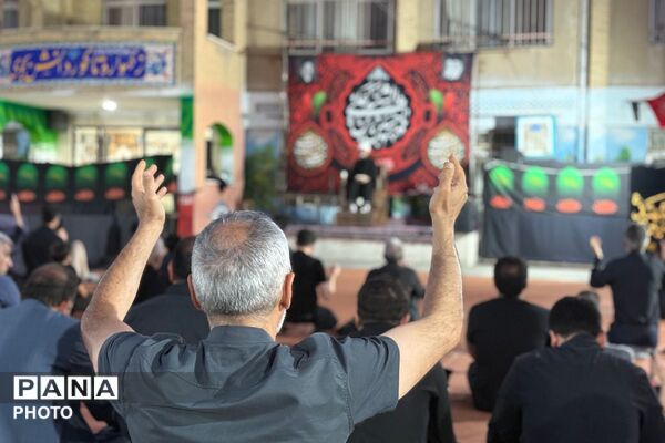 عزاداری هیئت فرهنگیان در سوگ سیدالشهدا (ع)