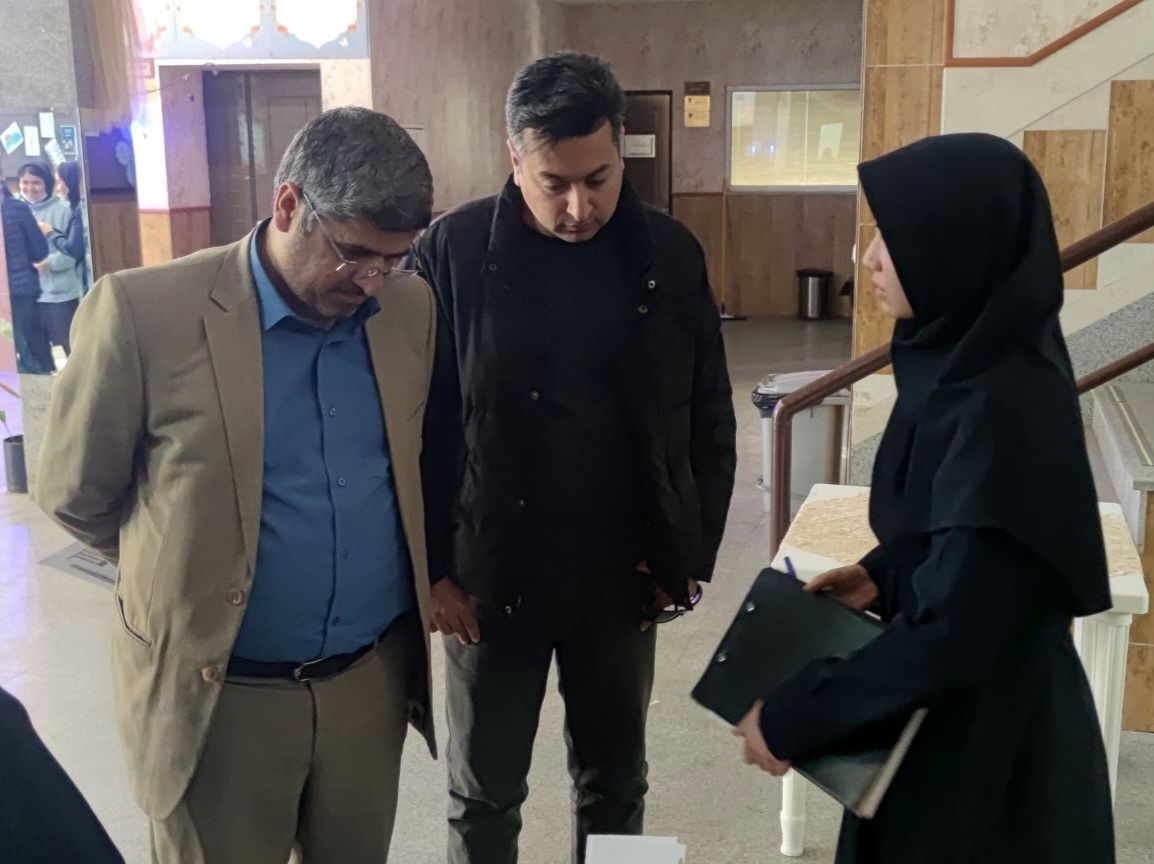 بازدید معاون پرورشی و تربیت بدنی ناحیه سه از دبیرستان مصلی‌نژاد ام البنین 