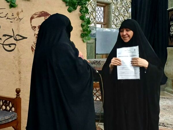 محفل هفتگی هیات «معصومانه» با حضور دختران دبیرستانی در قم