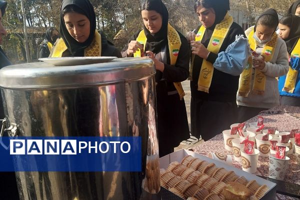 برگزاری اردو تمشک با حضور دانش‌آموزان منطقه کهریزک 