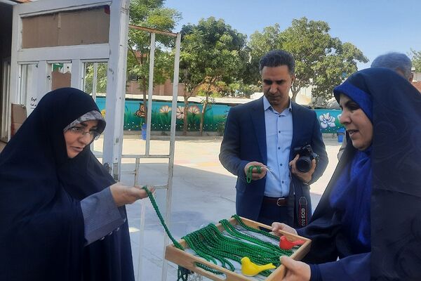 مراسم یادواره شهدا و گرامیداشت هفته دفاع مقدس در مدارس ناحیه 2 شهرری 