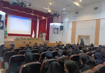 برگزاری کارگاه آموزشی و توانمندسازی محیط زیستی ویژه مراقبین سلامت و مدیران مدارس در کرمانشاه
