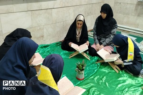 محفل انس با قرآن کریم در آموزشگاه شهید مجید دهنوی نیشابور