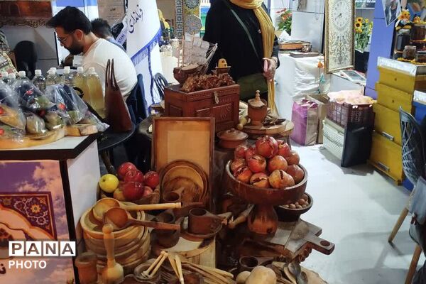 بازنمایی ظرفیت‌های تولیدی و فرهنگی فیروزکوه در ششمین نمایشگاه بین‌المللی توانمندی‌های روستایی و عشایری
