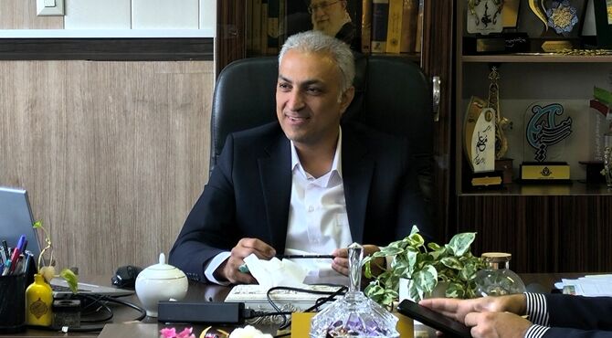 معلم چراغ راه دانش
