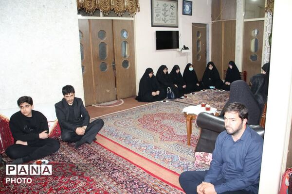 تجلیل از استقامت و ولایت‌مداری خانواده شهدای کوه‌خیل