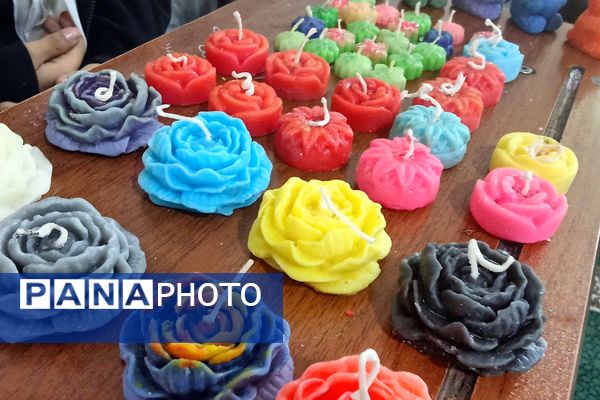 از سنت تا خلاقیت، برگزاری نمایشگاه صنایع دستی یلدا در دبیرستان توحید یک