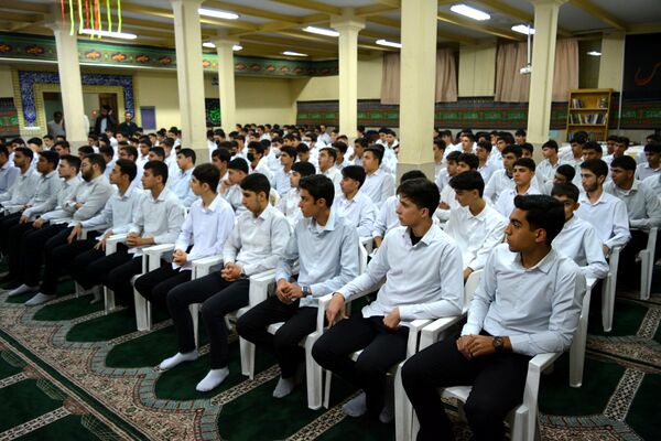 زنگ پژوهش در بهارستان‌دو