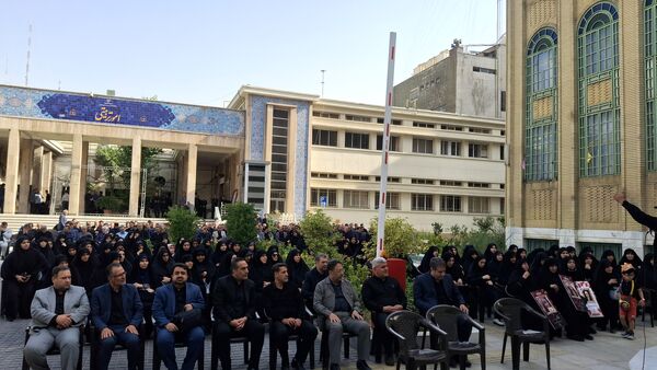 حضور پرشور فرهنگیان منطقه ۱۴ در مراسم تشییع پیکرهای شهدای جنگ ۱۲ روزه