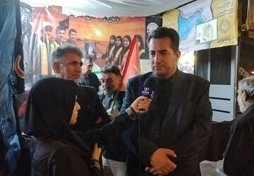 بیش از هزار دانش‌آموز در اجرای سرود «باید برخاست» برای وداع با رهبر شهید حضور یافتند