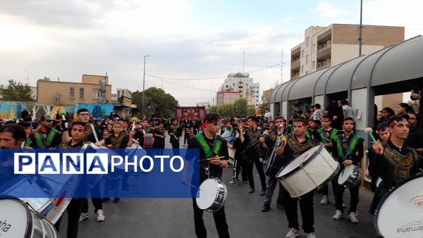 نقش‌آفرینی هنروران تعزیه در کاروان دخیل العباس(ع)