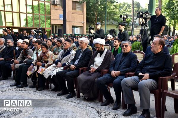آیین بدرقه و وداع با رهبر شهید انقلاب