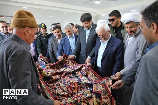 افتتاح کارگاه و نمایشگاه فرش دویدخ با حضور استاندار خراسان شمالی