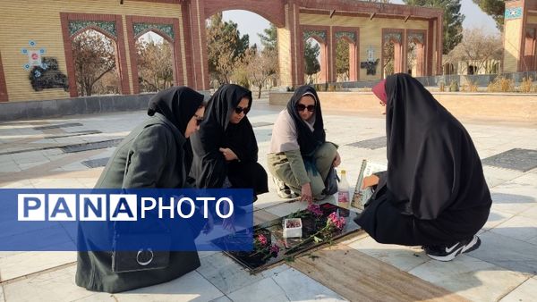 دیدار با خانواده شهدا به رسم عاشقی