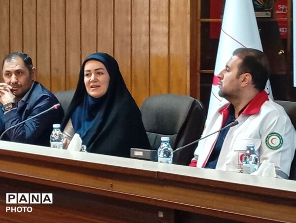 گرامیداشت روز جهانی صلیب سرخ و هلال‌احمر با حضور تشکل‌های دانش‌آموزی در آذربایجان شرقی