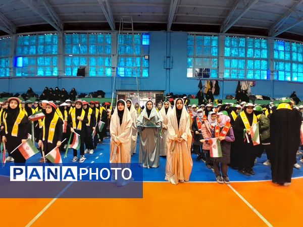  همایش دانش‌آموزی یاوران انقلاب شهرستان ورامین