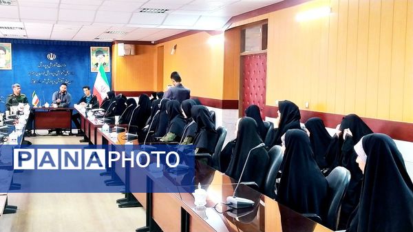 نشست تشکل های دانش‌آموزی با مدیر آموزش و پرورش کاشمر