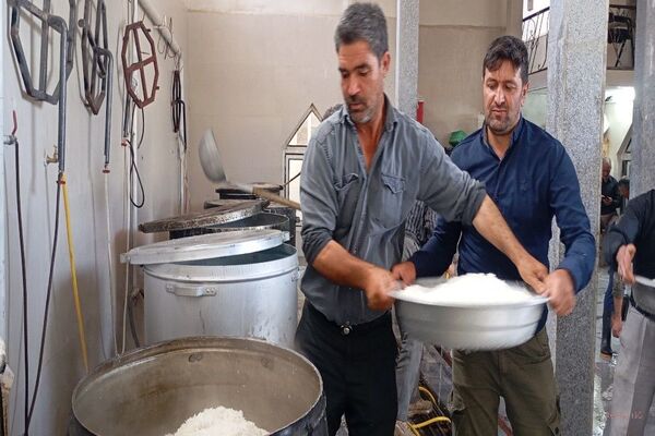 مراسم عزاداری و زنجیرزنی هیئات مذهبی شهر بار در روز تاسوعا حسینی 