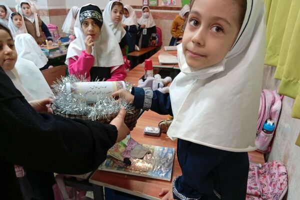 مدارس شهرستان قدس زیر چادر بانوی دو عالم در جشن ولادت حضرت زهرا(س)