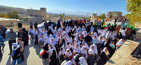 شوراب صغیر میزبان راهپیمایی باشکوه ۱۳ آبان و بزرگداشت روز دانش‌آموز