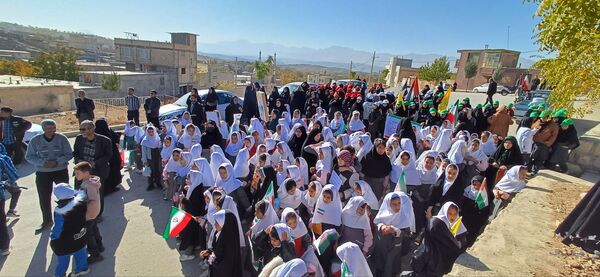شوراب صغیر میزبان راهپیمایی باشکوه ۱۳ آبان و بزرگداشت روز دانش‌آموز