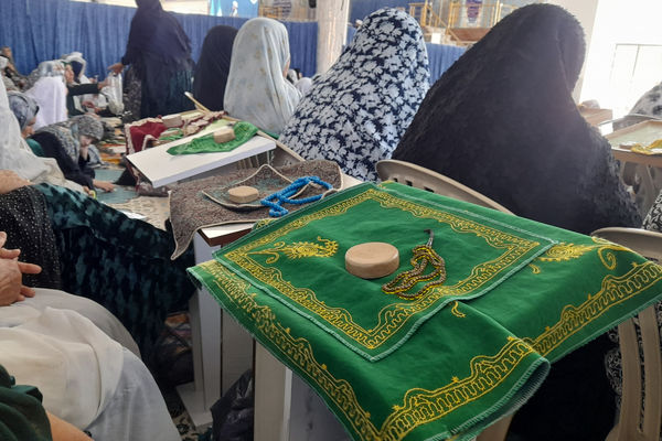  صفوف نماز جمعه لردگان؛ نبض جامعه در دست همدلی و بصیرت