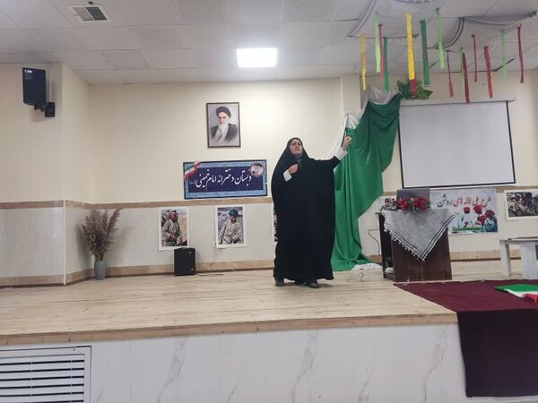 برگزاری طرح ملی لاله‌های روشن در دبستان دخترانه امام خمینی 2 