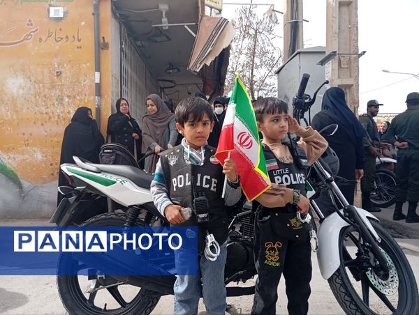 اقتدار کودکان نی‌ریزی در حماسه 22 بهمن