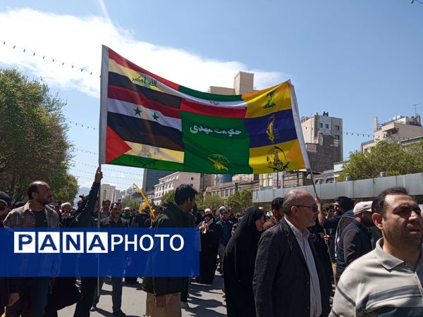 حضور پرشور مشهدی‌ها در راهپیمایی روز قدس؛ فریاد حمایت از فلسطین