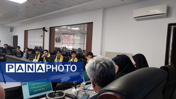 اولین نشست هیئت‌رئیسه و اعضای شورای دانش‌آموزی آموزش و پرورش ناحیه ۶  