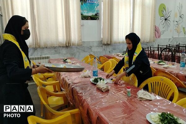 ضیافت افطاری در آموزشگاه شهید مجید دهنوی نیشابور