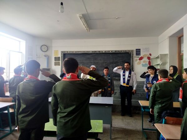 بازدید ارزیاب کشوری سازمان دانش‌آموزی در مدارس تمام پیشتاز شهرستان فاروج