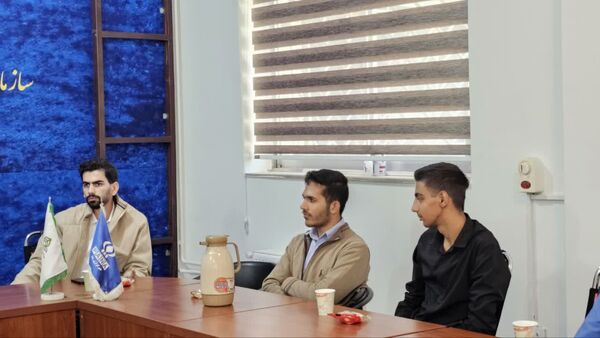 شما دانش آموزان آینده‌سازان این سرزمینید