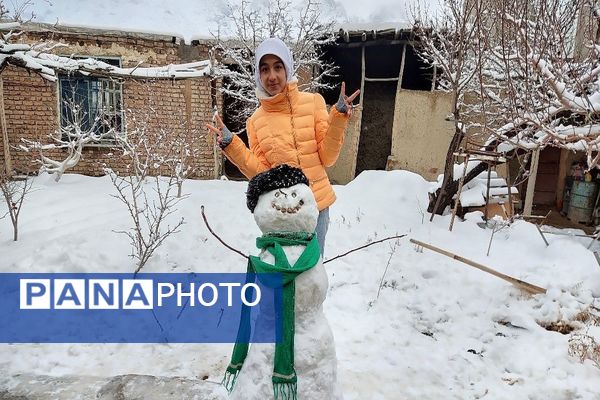 برف بارید و خدا پاکی خود را به شهر زیبایی بار هدیه کرد