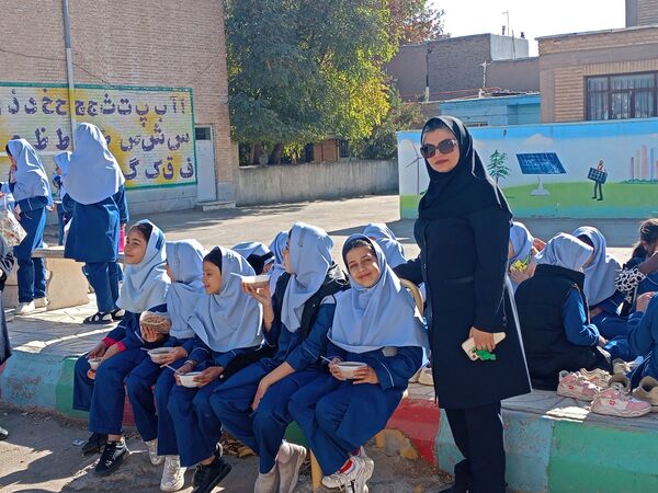 عزاداری ایام فاطمیه در دبستان  بنت الهدی صدر ۲