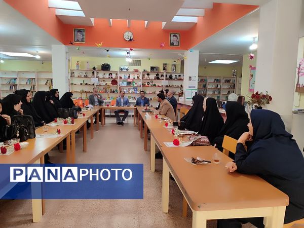 جلسه تقدیر از مدیران و معاونین پرورشی در کانون پرورش فکری کودکان و نوجوانان