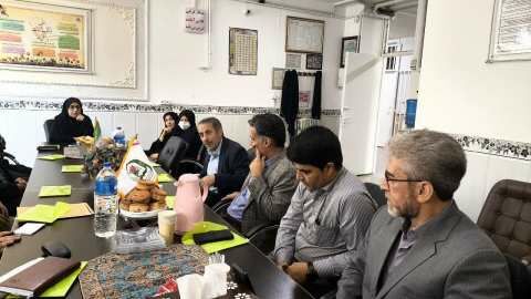 بازدید مسئولان آموزش و پرورش از دبیرستان دوره اول شاهد بروجرد