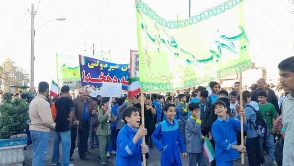 حضور پرشور مردم گالیکش در راهپیمایی 13 آبان