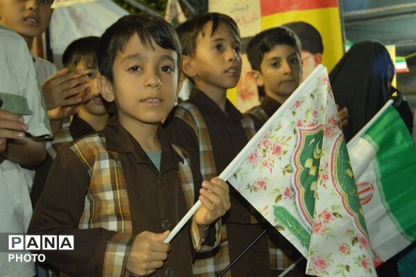 حضور فعال دانش‌آموزان دبستان شهید فهمیده در موکب شهدای دانش‌آموز ورامین