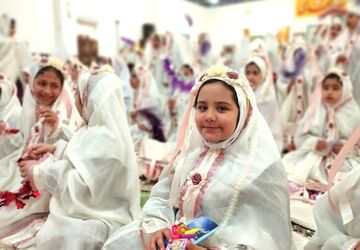 برگزاری جشن تکلیف دختران حاجی آباد 