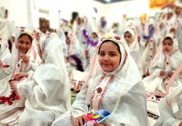 برگزاری جشن تکلیف دختران حاجی آباد 